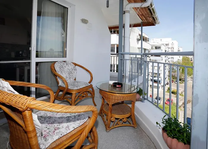 Lazur Sunrise Апартамент Бургас