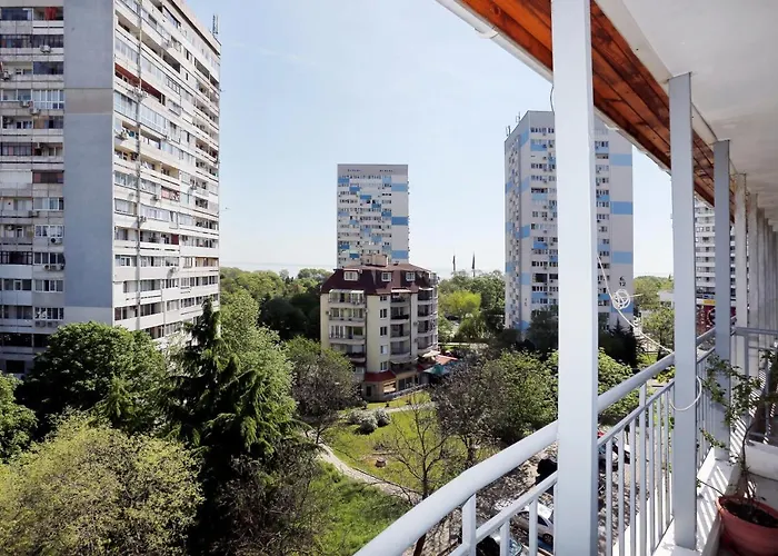 Lazur Sunrise Бургас