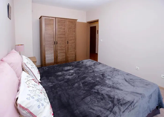 Апартамент Lazur Sunrise *